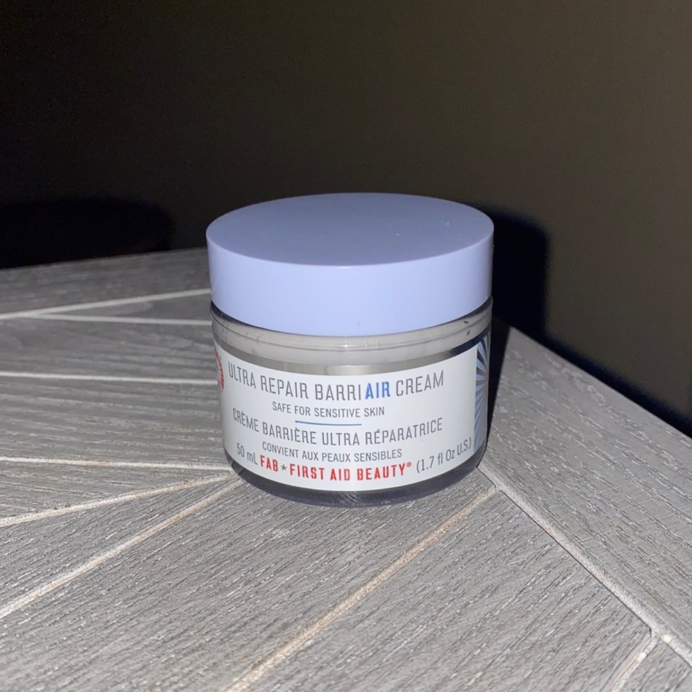 First Aid Beauty Ultra Repair Barriair Cream